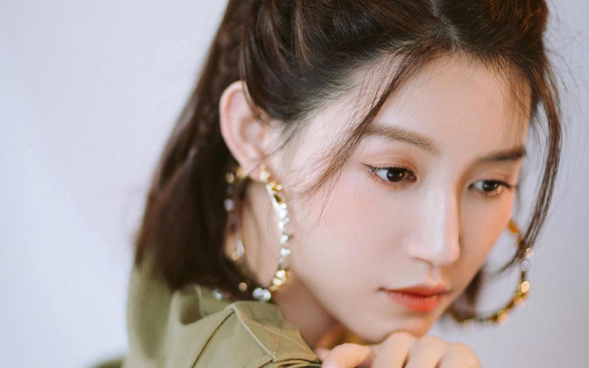 -美国队在巴黎奥运会比赛中多次利用边路进攻，奥运会美国地区队